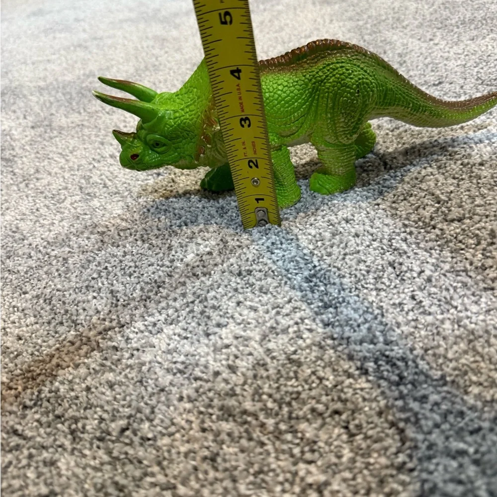 1997 Triceratops Dinosaur Dino Figure Made in China